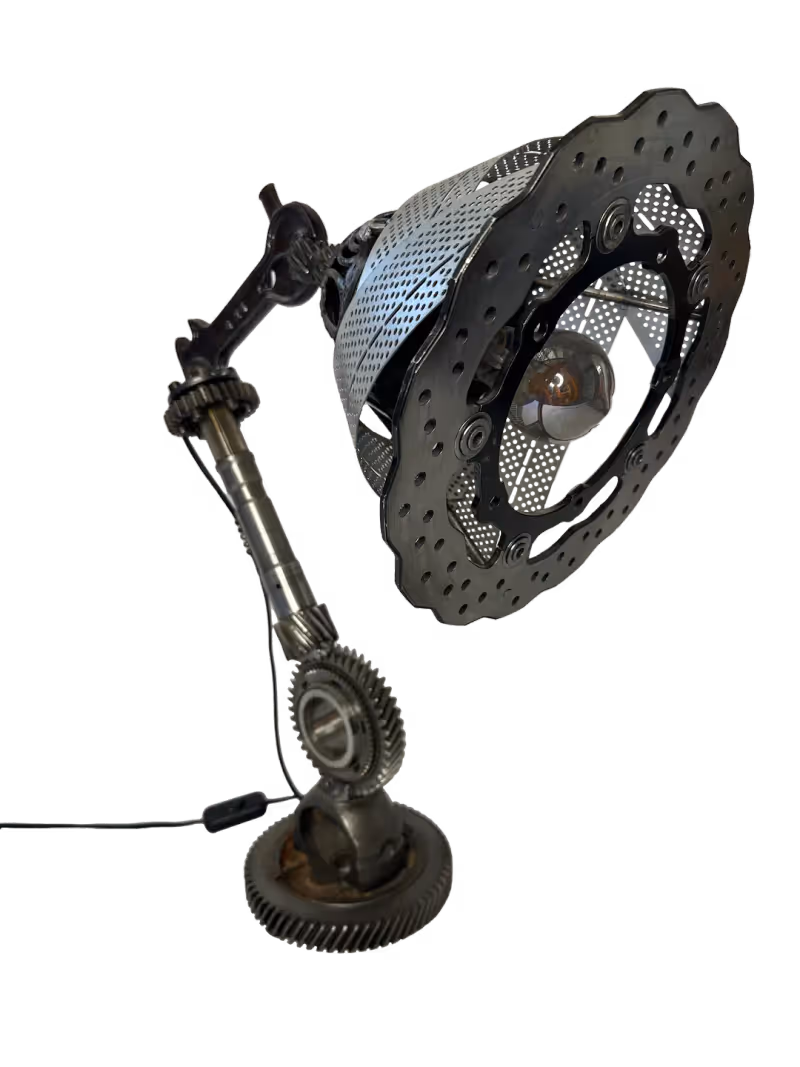 Lampe Steam Punk utilisée pour représenter la catégorie Luminaires du PATICIEN